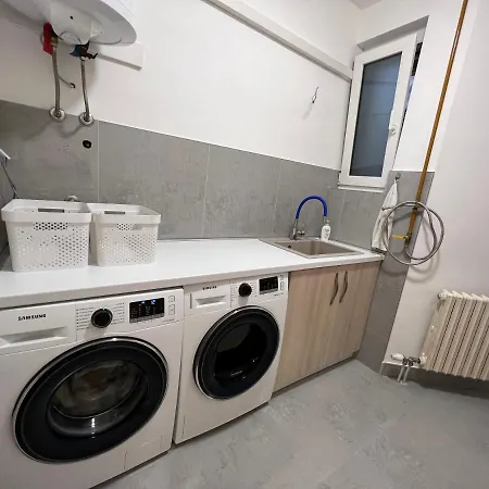 Cozy One Bedroom דירה *